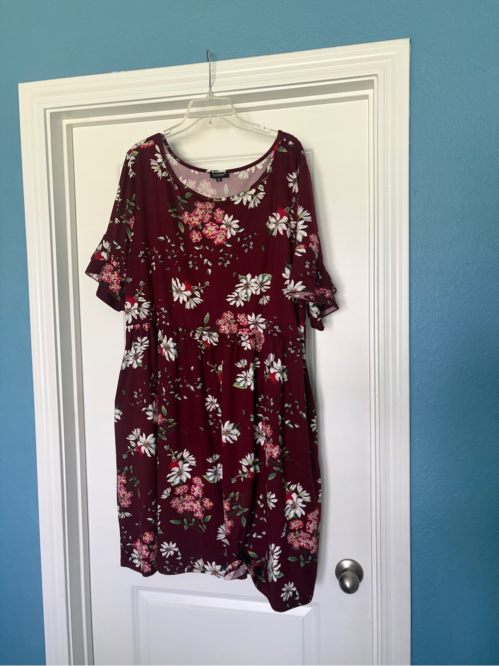 Floral Scoop-Neck Women’s Dress - Burgundy